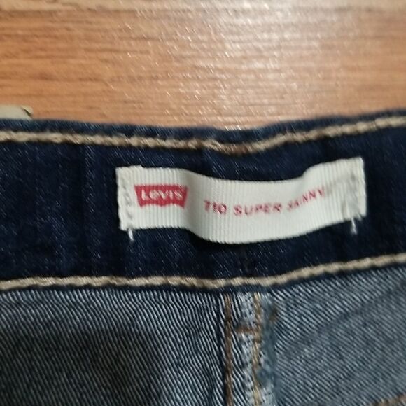 LEVI’S Girls Jeans - size 14 Reg NEW WITH TAGS - Picture 2 of 5